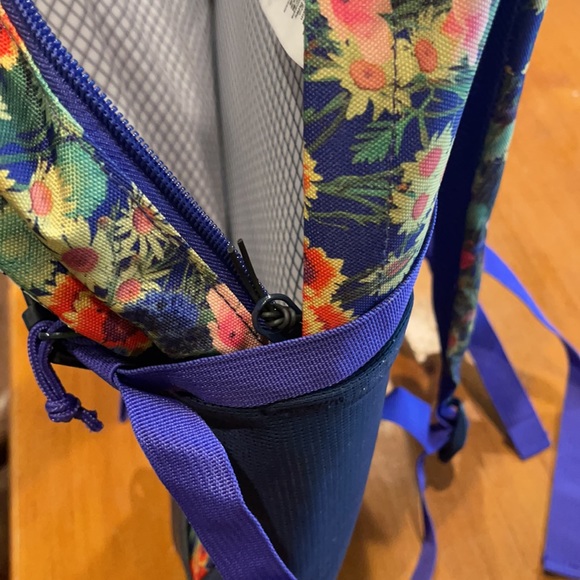 Jansport fits 15” laptop flower backpack main image 2